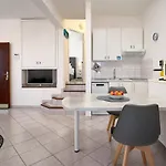 Tilla's House