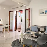 Apartment Tilla's House *