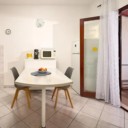 Tilla's House * Hvar Town