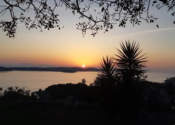 Tilla's House * Hvar Town