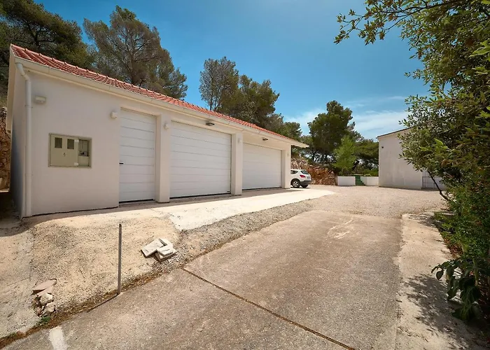 Tilla's House * Hvar Town